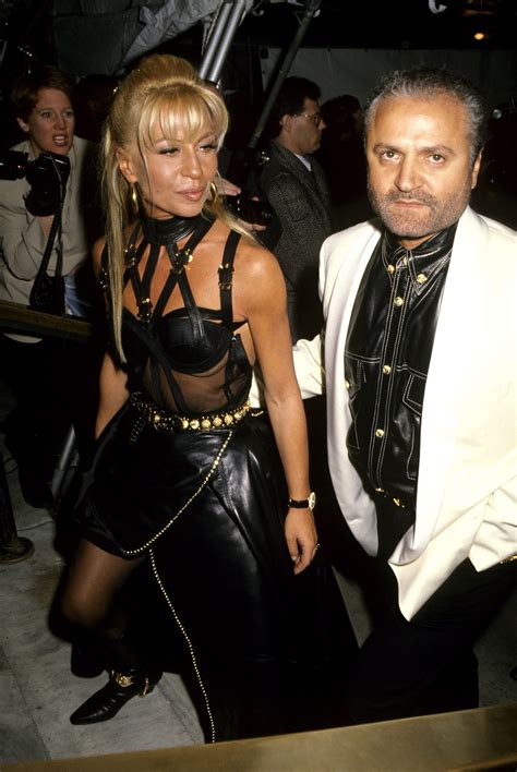 est-ce que gioni versace était homosexuel ou marié|Gianni Versace .